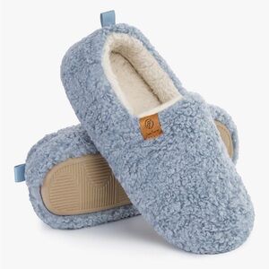 EverFoams Women’s Soft Curly Full Slippers Memory Foam Lightweight House Shoes